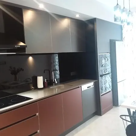 Flat אלאניה